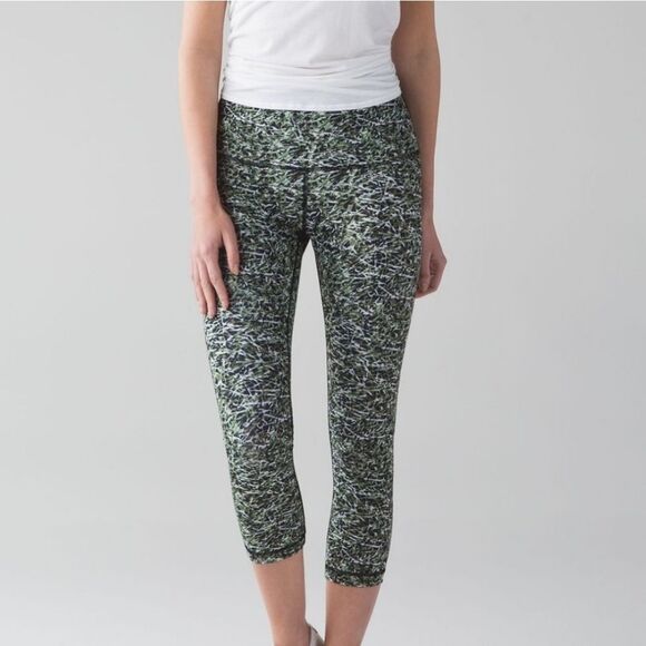 Lululemon Wunder Under Hi Rise Crop leggings Desert Ripple size 4 - Picture 3 of 9